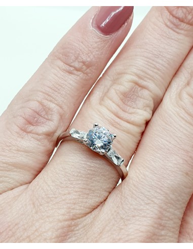 Δαχτυλίδι μονόπετρο με ζιργκόν πέτρες...