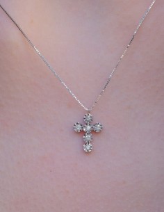 Σταυρός σε 18 καράτια με... 2