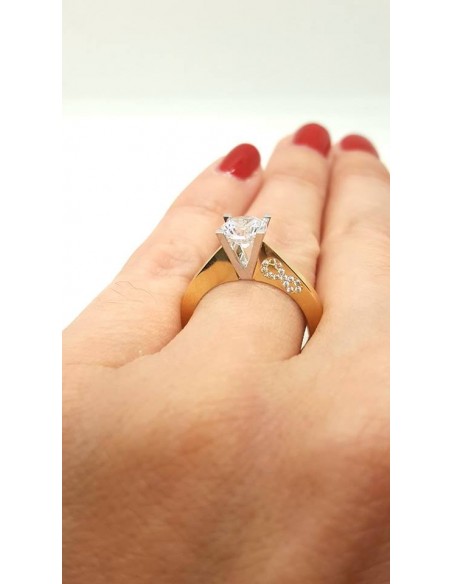 Δαχτυλίδι μονόπετρο 14K Σχέδιο καρδιά άπυρο